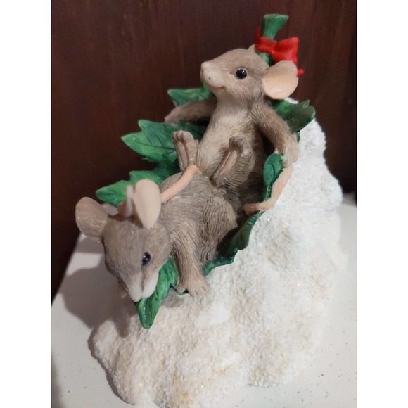 Set of 2 Charming Tails "I'm Moo-ved By You" & "Flying Leaf Saucer" with boxes - Picture 8 of 11